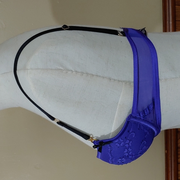 Victoria's Secret Very Sexy Padded Demi Bra 34B NWOT - Picture 7 of 13